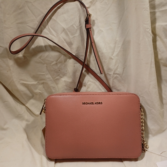 Michael kors crossbody - Picture 1 of 9